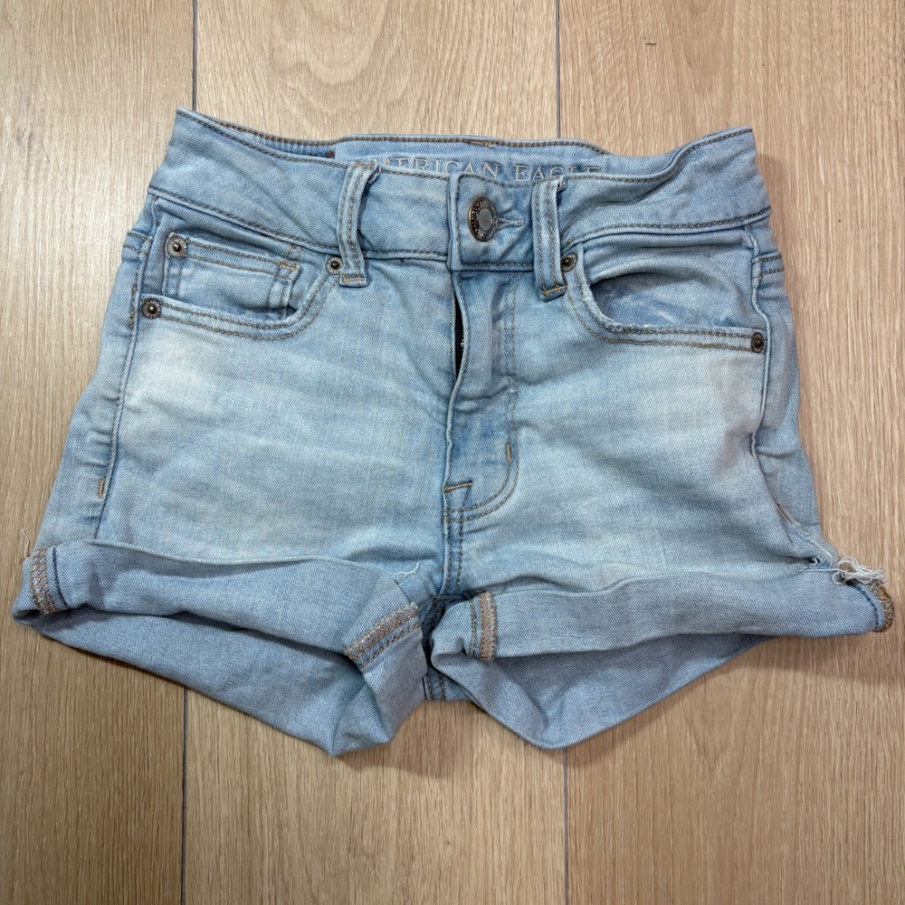American Eagle Next Level Stretch Light Wash Denim Shorts Womens Size 0 Cuffed